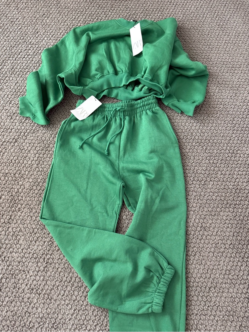 Zara Bright Green Drawstring Joggers and sweatshirt set